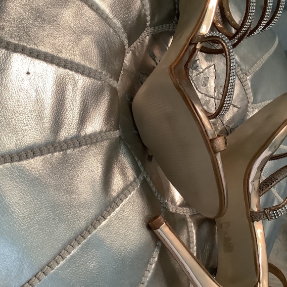 Nearly New Rose Gold & Rhinestone Evening sandal - Picture 4 of 6